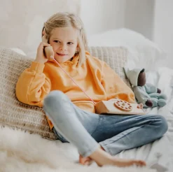 Grimm's Wooden Telephone (PLS NOTE: Cord Colours Vary)