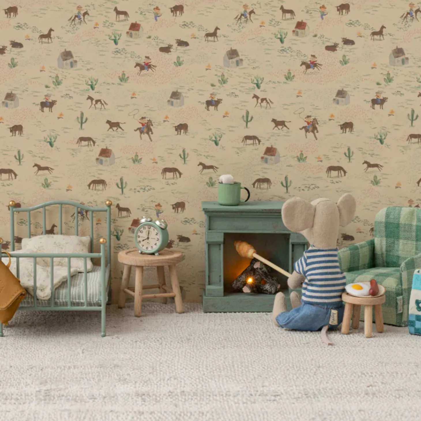 Maileg Vintage Bed - Mint (Mouse)