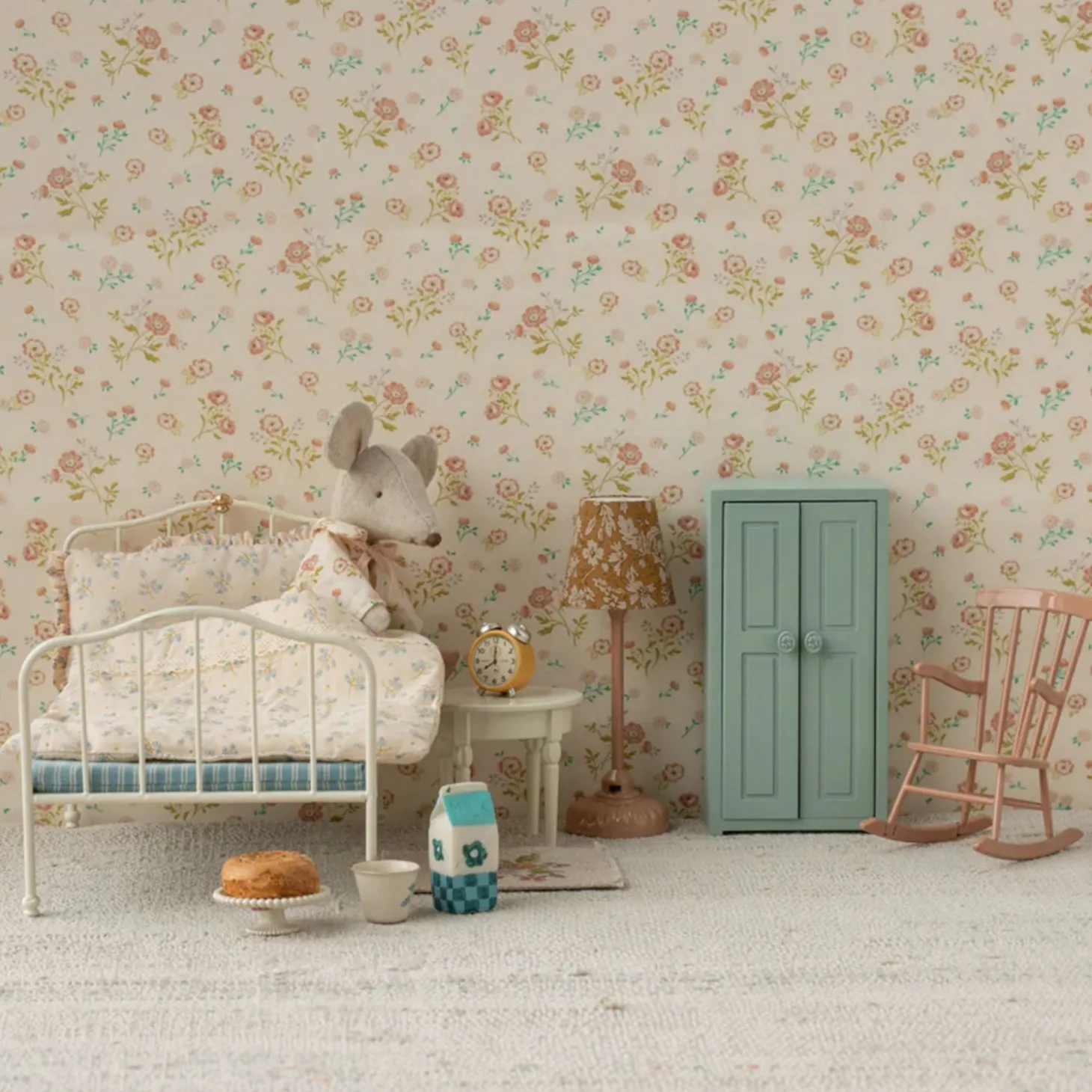 Maileg Vintage Floor Lamp - Dark Powder (Mouse)