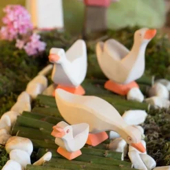 Ostheimer Goose (Head Low)